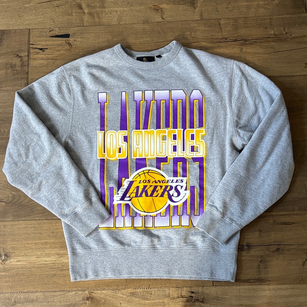 OVO Octobers Very Own Los Angeles Lakers Gray Crewneck Sweater size Small